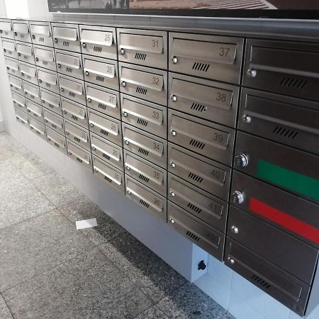 Apartamenty Metro Mlociny Varşovia Exterior foto