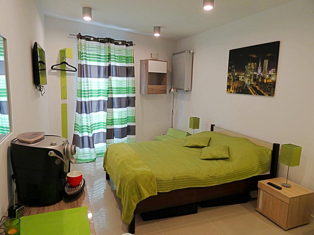 Apartamenty Metro Mlociny Varşovia Cameră foto